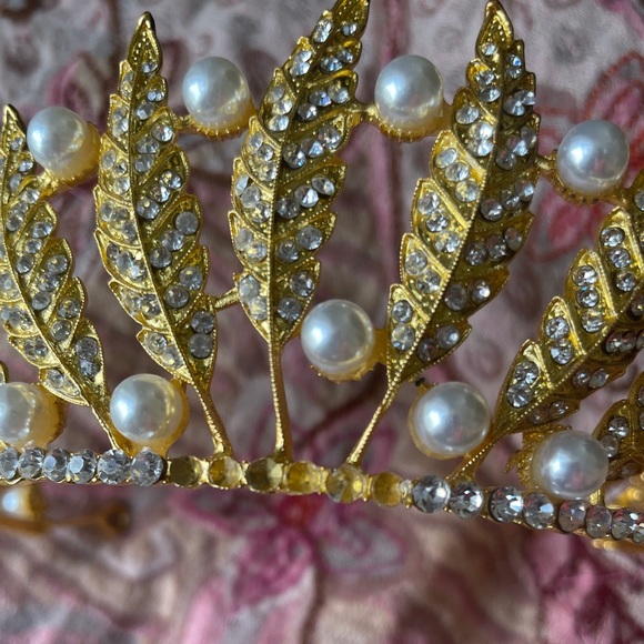 Zinc Alloy Gold Colored Crown - Picture 3 of 5